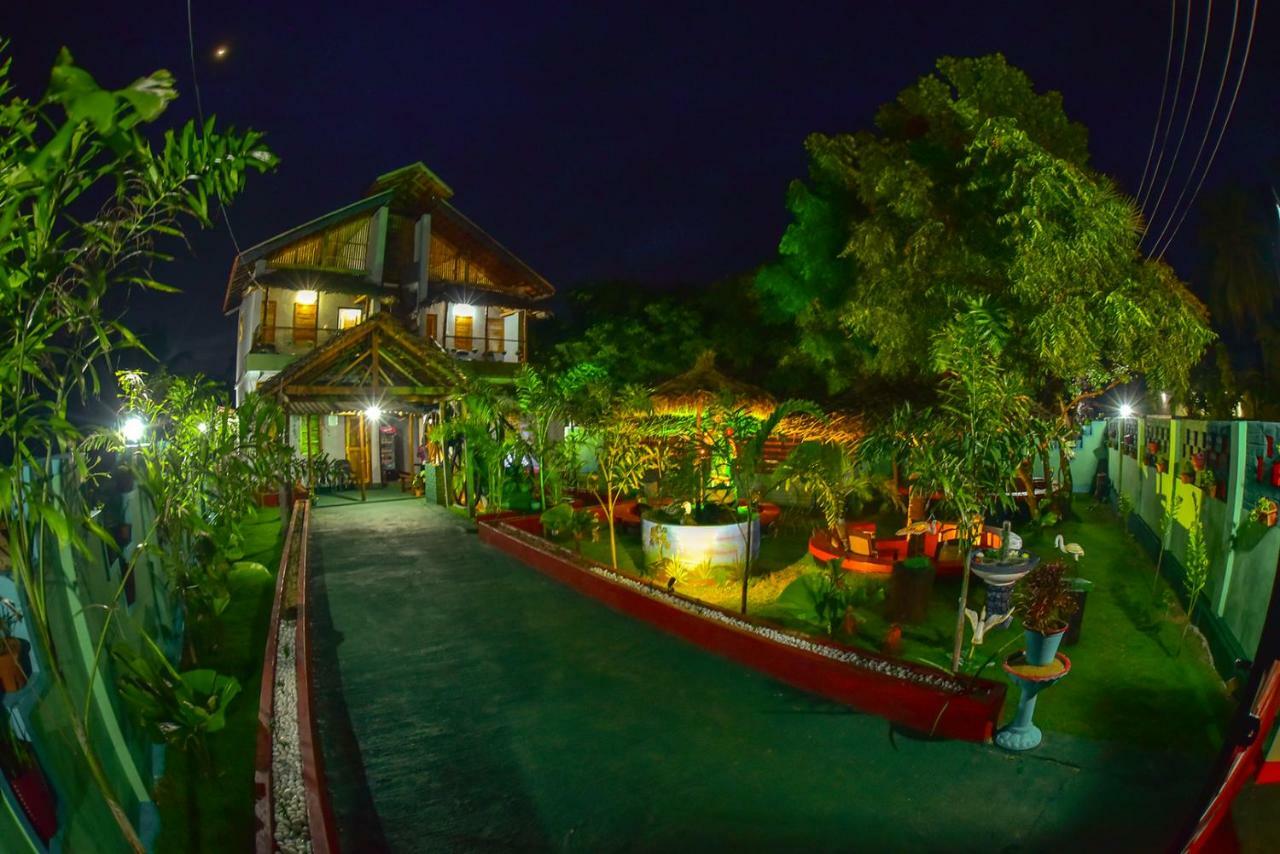Neem Garden Guest House Batticaloa ภายนอก รูปภาพ