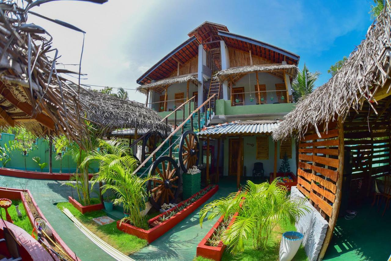 Neem Garden Guest House Batticaloa ภายนอก รูปภาพ