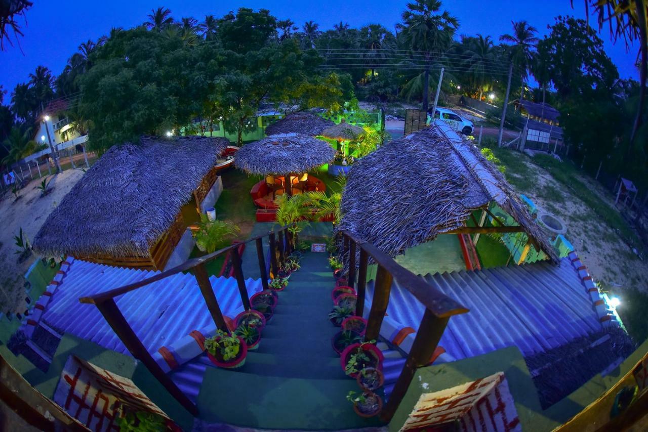 Neem Garden Guest House Batticaloa ภายนอก รูปภาพ
