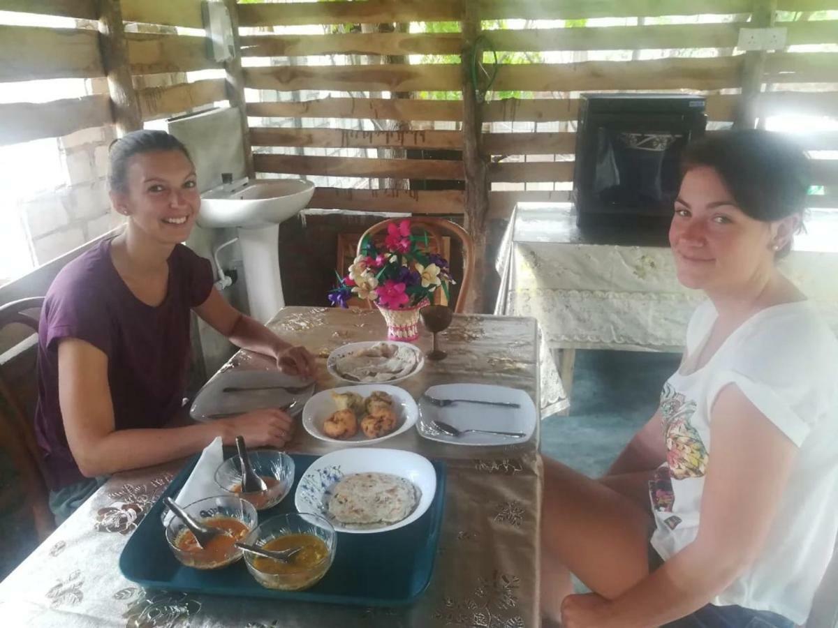 Neem Garden Guest House Batticaloa ภายนอก รูปภาพ