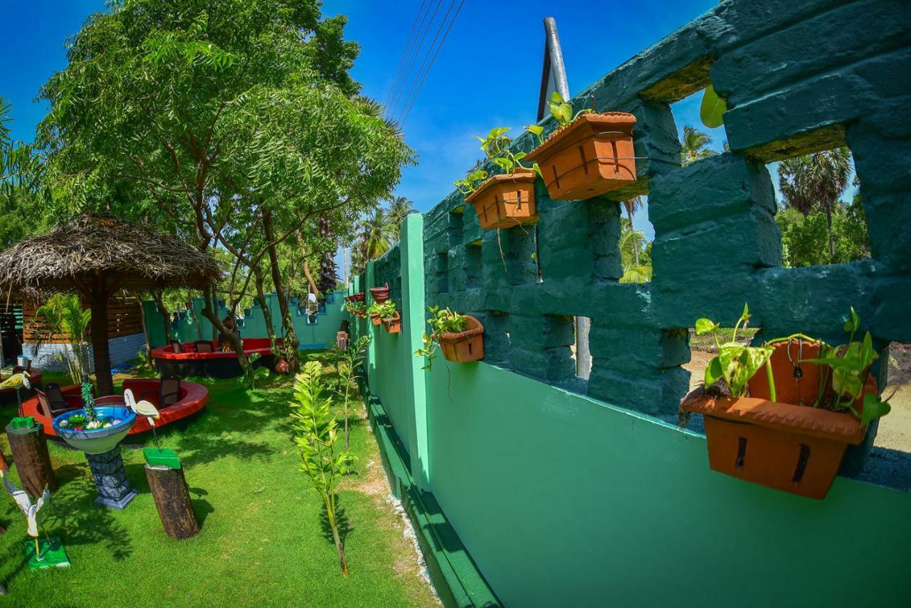 Neem Garden Guest House Batticaloa ภายนอก รูปภาพ